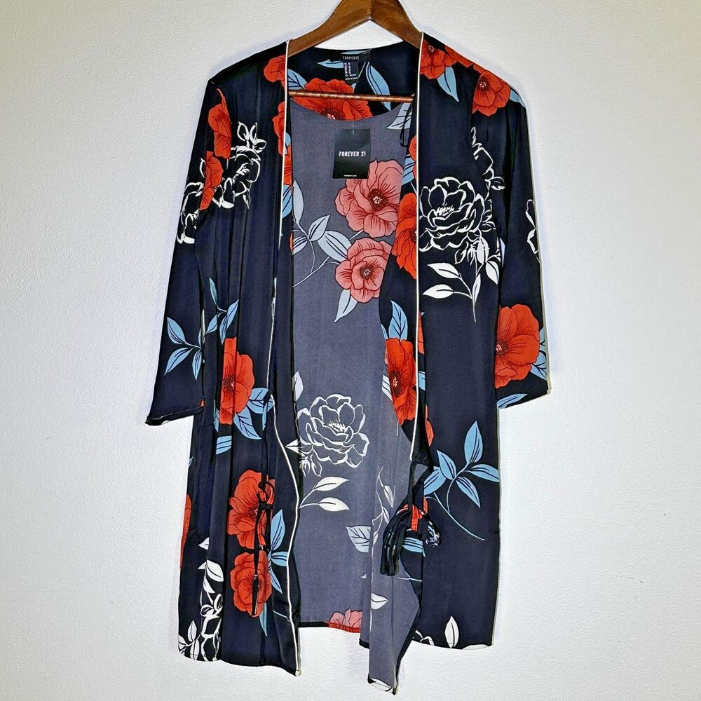 Forever 21 Kimono Top‎ Black Satin Rare Oriental Japanese Flower size Medium NWT